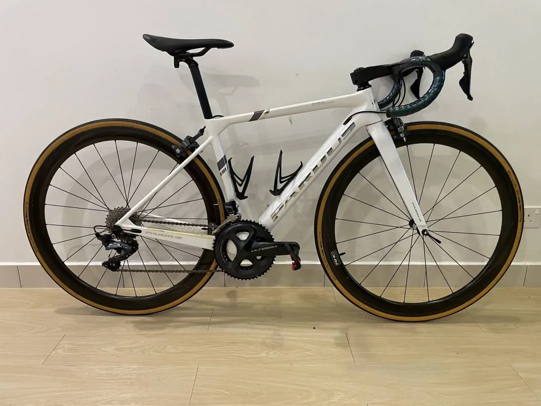 (SOLD) Pardus Robin Sport Full Ultegra RHC S45 Carbon Wheelset