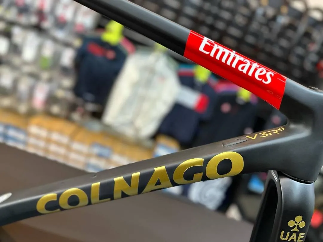 Colnago UAE TEAM EDITION w CC01 Colnago carbon integrated handlebar