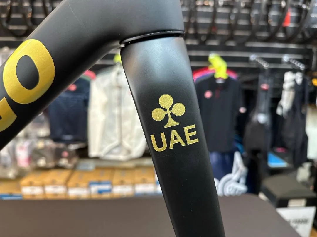 Colnago UAE TEAM EDITION w CC01 Colnago carbon integrated handlebar