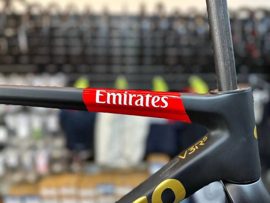 Colnago UAE TEAM EDITION w CC01 Colnago carbon integrated handlebar
