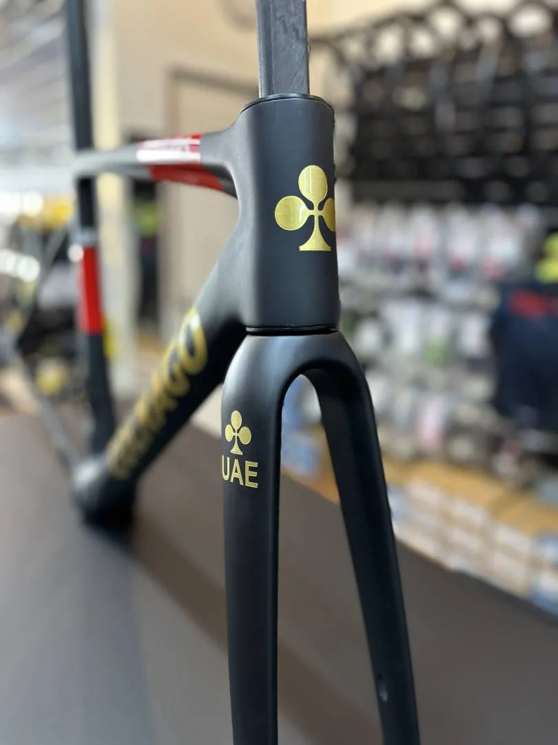 Colnago UAE TEAM EDITION w CC01 Colnago carbon integrated handlebar