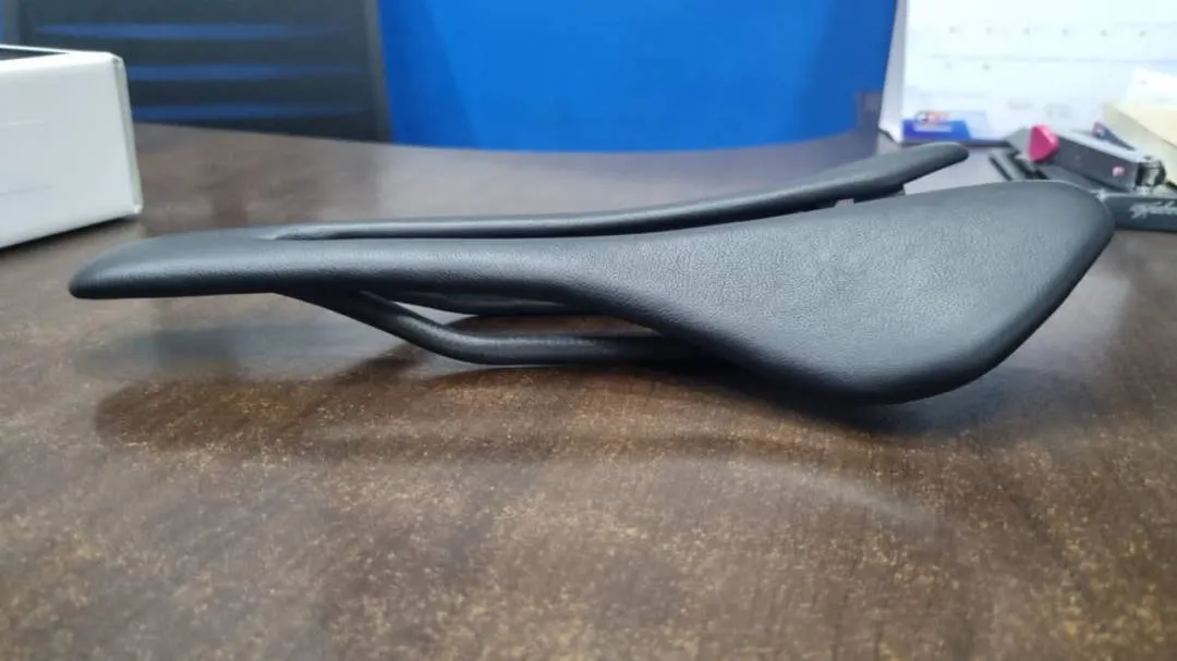 Berk Lupina Padded Carbon Saddle (90 gram) - Brand New !!
