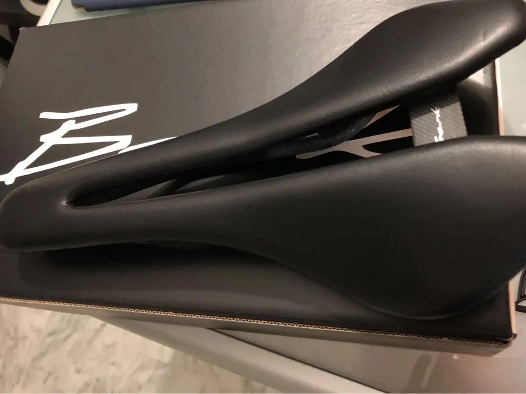 Berk Lupina Padded Carbon Saddle (90 gram) - Brand New !!