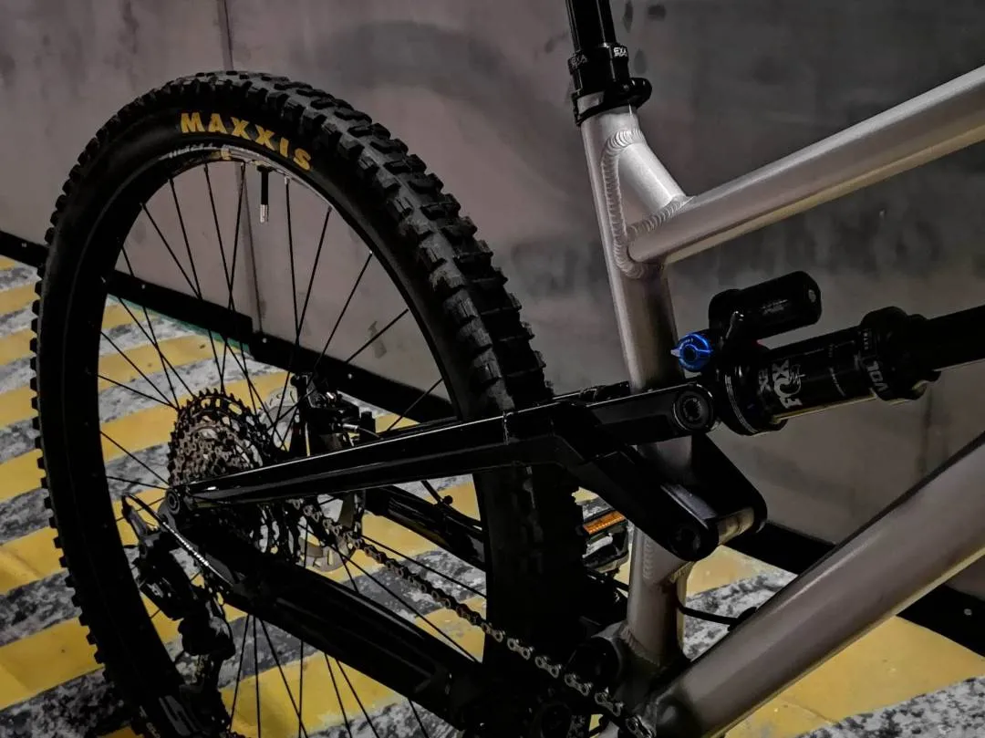 Polygon Siskiu N9 RAW Frameset(COD PNG/KL/KIARA)
