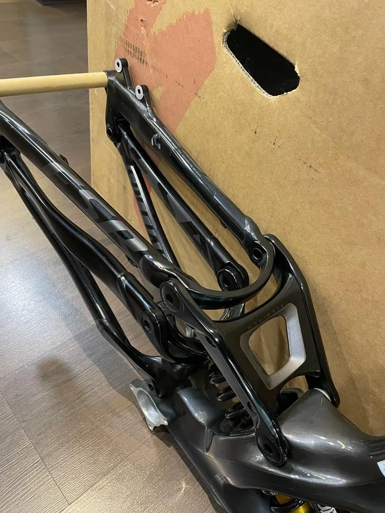SPECIALIZED DEMO FRAME SET CHEAP CHEAP SELLING !
