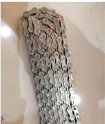 SUMC SEMI HOLLOW LIGHT WEIGHT 11SPEED CHAIN, USED ONLY 2 RIDES, UPGRADING TO RAINBOW HOLLOW CHAIN