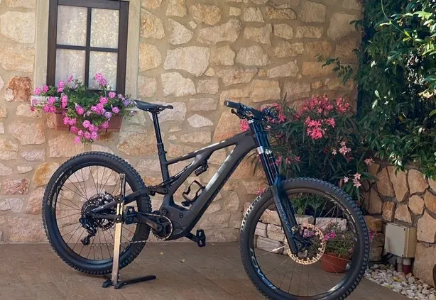 Ebike Specialized Turbo Levo Kenevo Expert