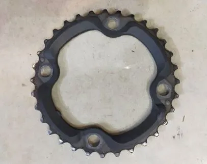 SHIMANO XTR 32T TITANIUM MIDDLE CHAINRING 104BCD - USED MILEAGE LESS THAN 120KM