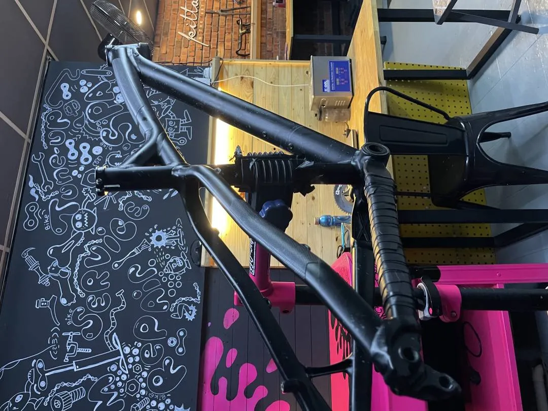 Lapierre edge+ 27.5/29â€ HCHT frame