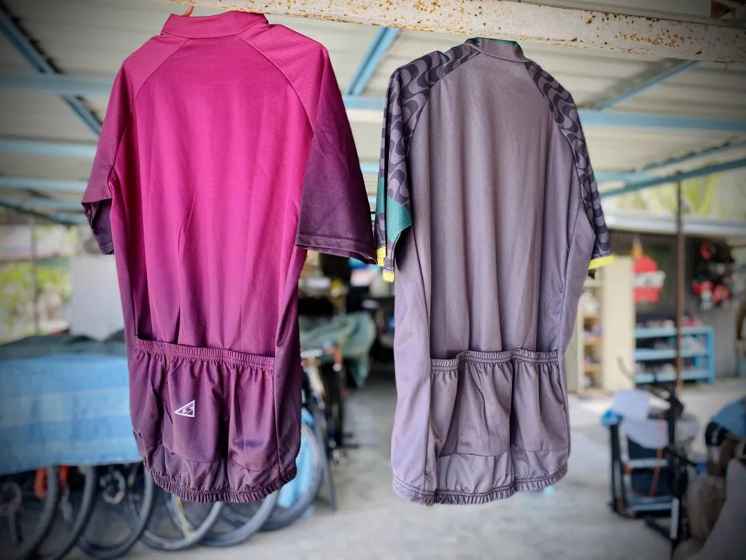 Cycling jersey XL 2pcs NEW