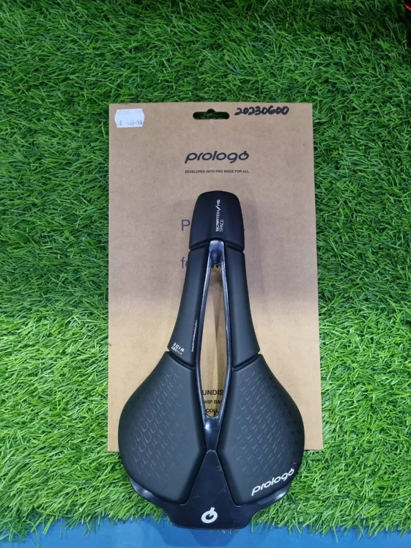 Prologo Scratch M5 Pas -Tirox rail- (Alloy) Saddle (140 / 147)mm - Brand New !!