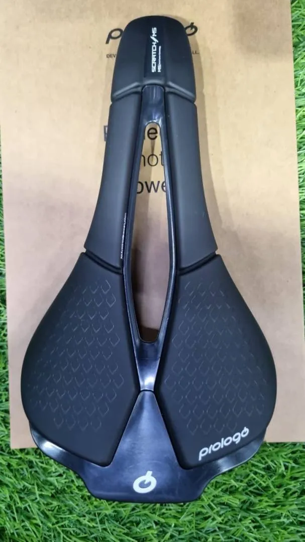 Prologo Scratch M5 Pas -Tirox rail- (Alloy) Saddle (140 / 147)mm - Brand New !!