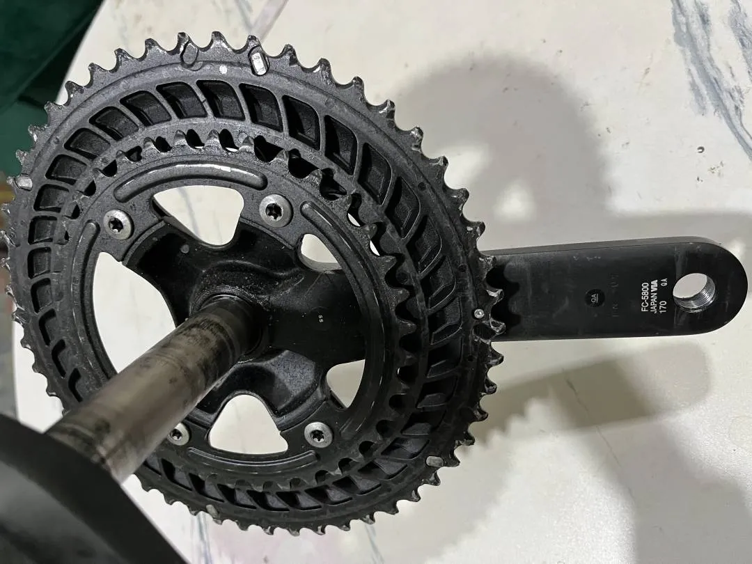 SOLD SOLD SOLD Shimano 105 R5800 crankset