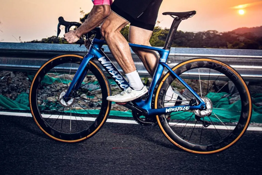 LÃºn HYPER 2023 D45 Disc Brake Wheelset