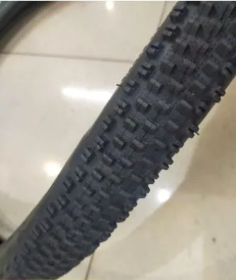 MAXXIS TT LARSEN TIRE AS GOOD AS NEW (TAKEN OUT FROM NEW BIKE NEVER RIDEN) FOLDABLE 26X1.9