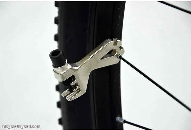 Bicycle tools cut the chain tool spoke mini combination