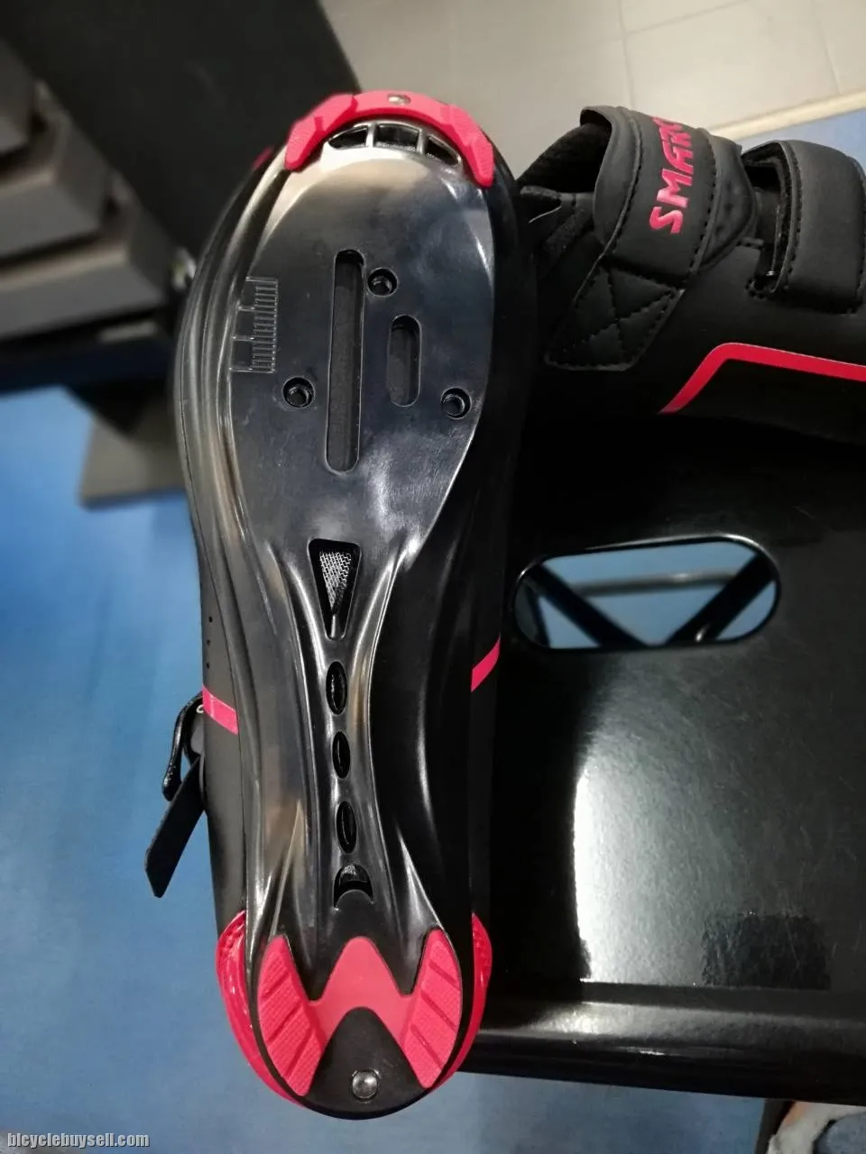 Smarco Road Bike Cycling shoes size 39 TO 45 FREE POSTAGE!! FREE BAG!!