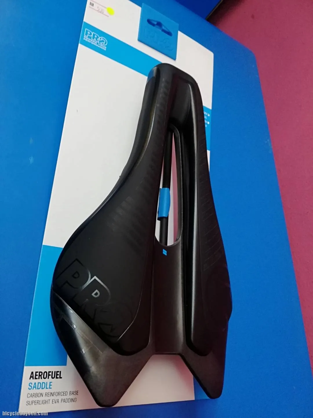 PRO AEROFUEL SADDLE