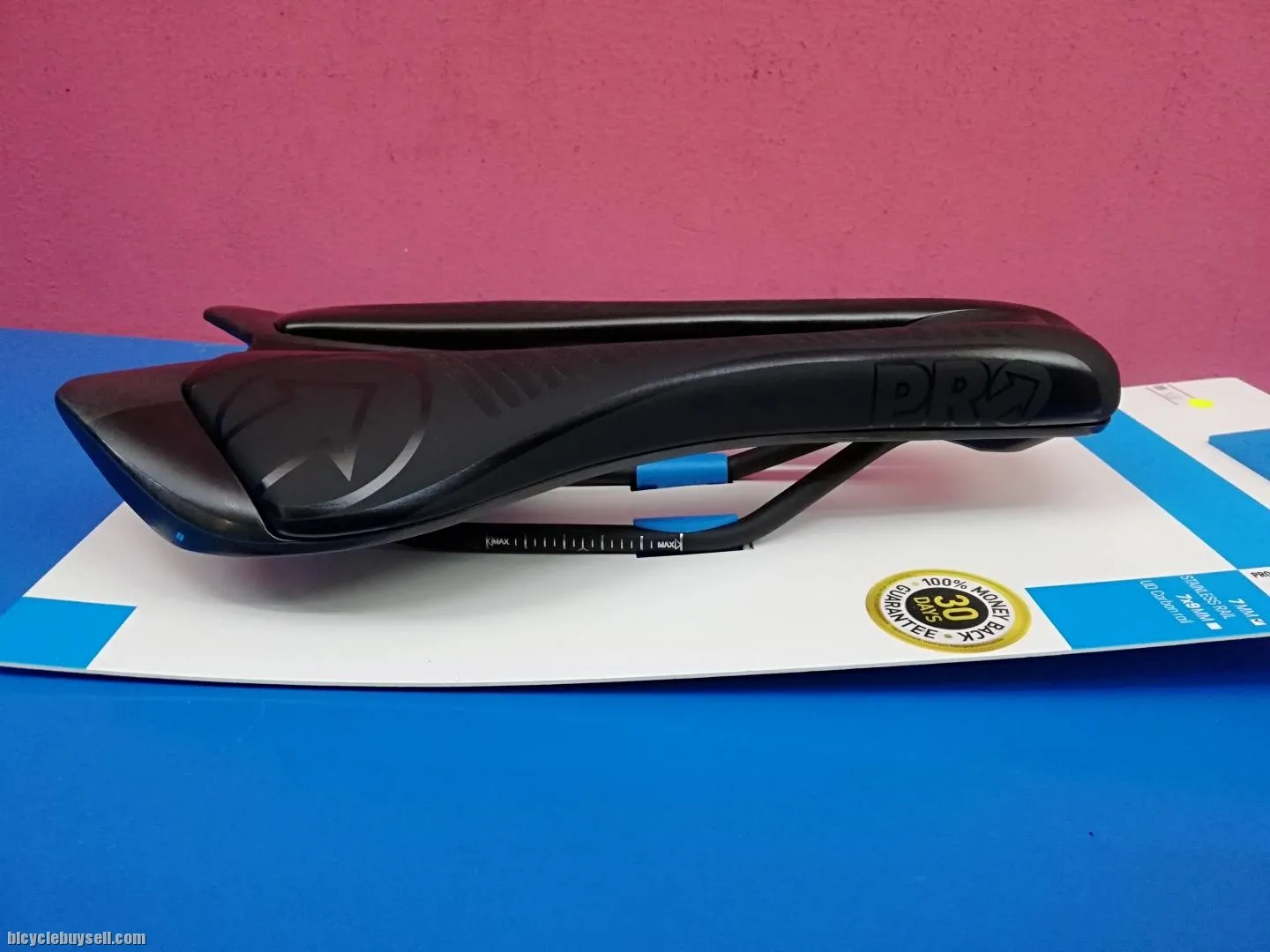 PRO AEROFUEL SADDLE