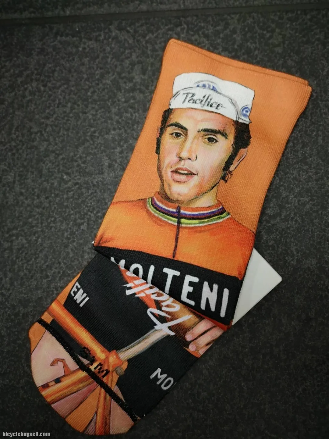Pacific E.Mercx socks