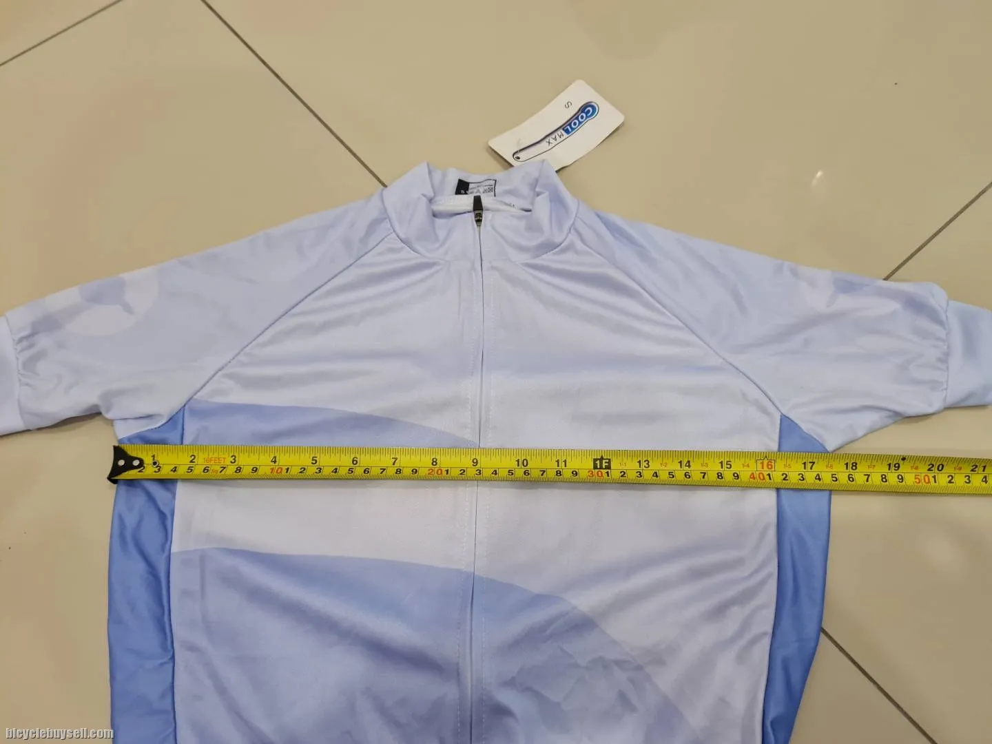 New jersey defect item, arm abit tight.
