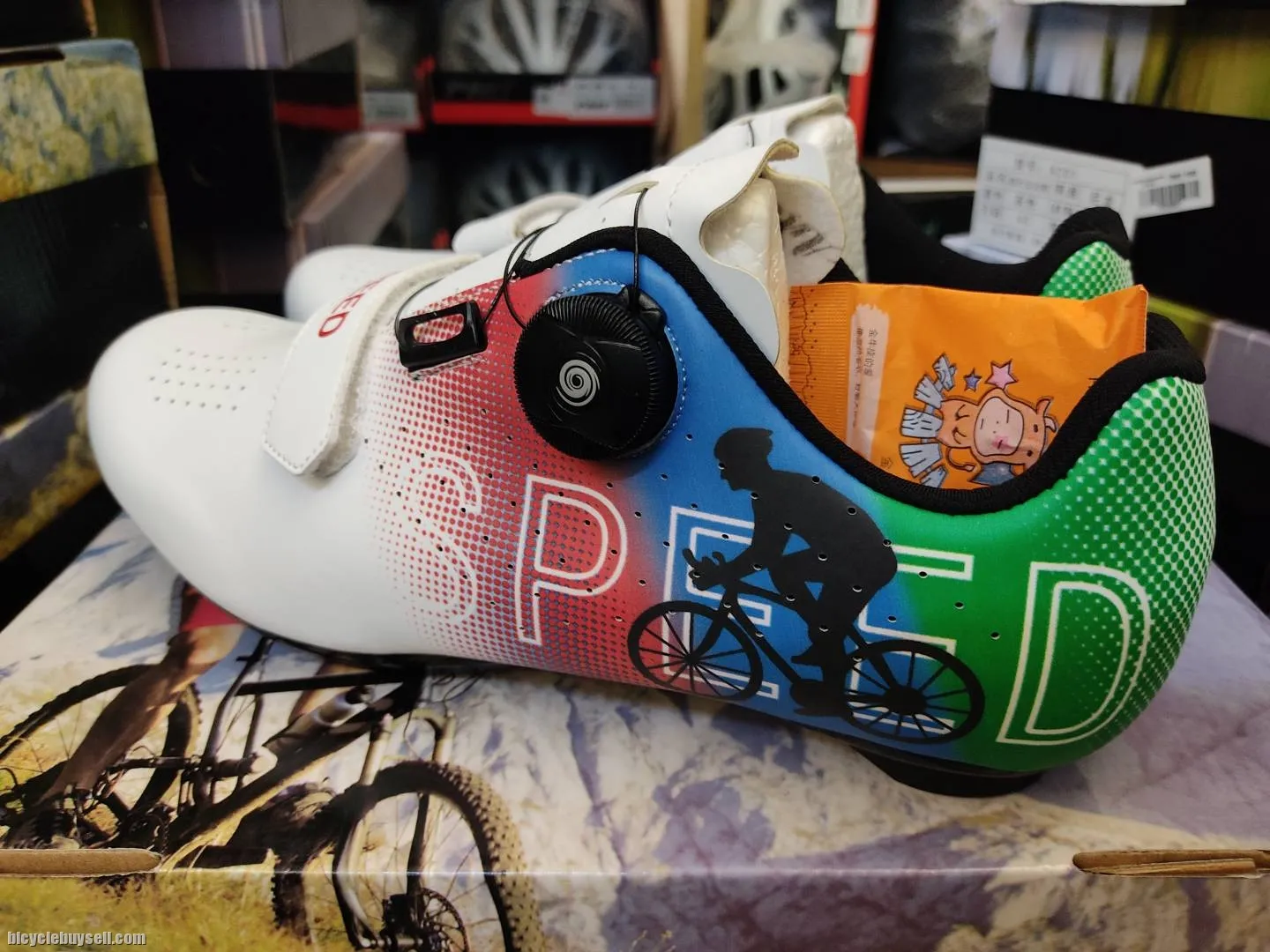 SPEEED ROAD CYCLING SHOES QX3328 Hari Raya Offer RM99 ONLY
