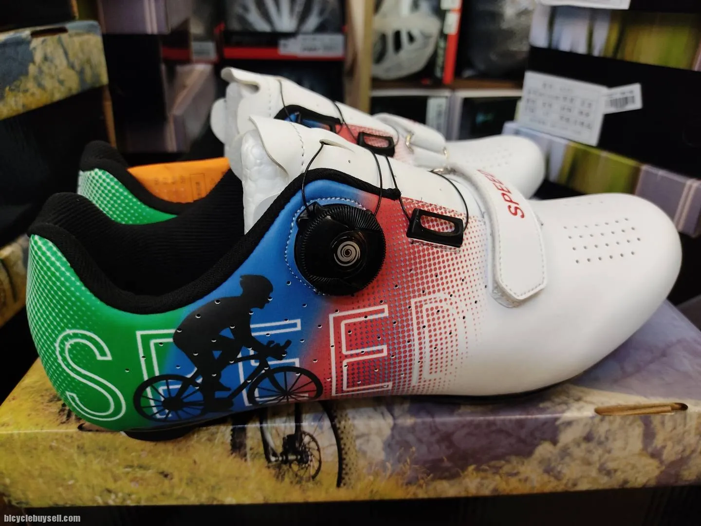 SPEEED ROAD CYCLING SHOES QX3328 Hari Raya Offer RM99 ONLY