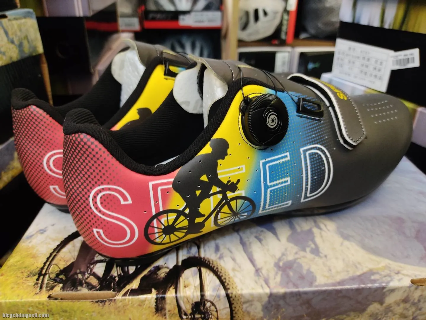 SPEEED ROAD CYCLING SHOES QX3328 Hari Raya Offer RM99 ONLY