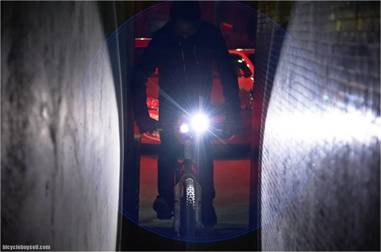 FRONT LIGHT + HORN USB RECHARGEABLE