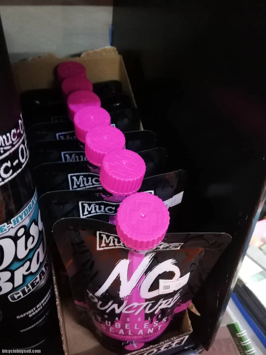 MUC-OFF NO PUNCTURE INNER TUBE SEALANT