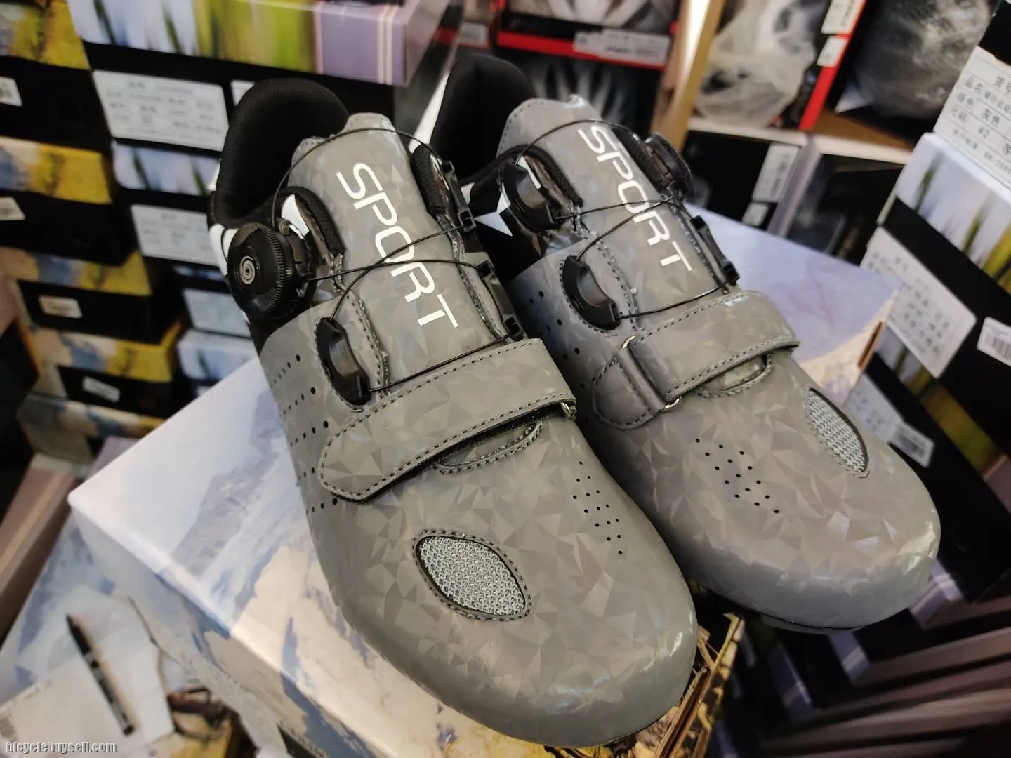 SPEED M5B FYCLING SHOES. Special Offer