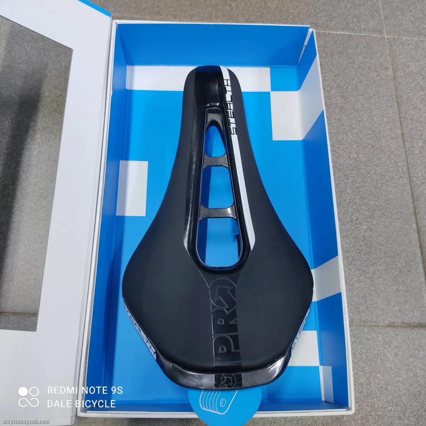 PRO STEALTH CARBON SADDLE