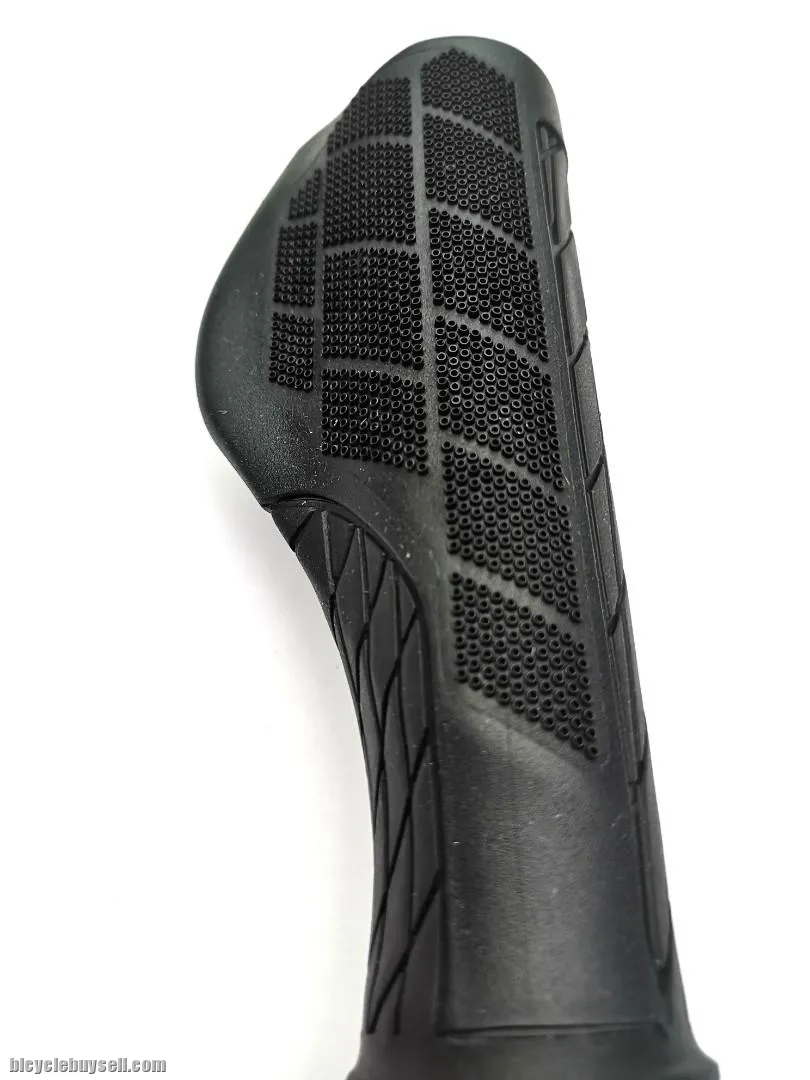 Velo Attune Ergonomic Comfort Handle Grip