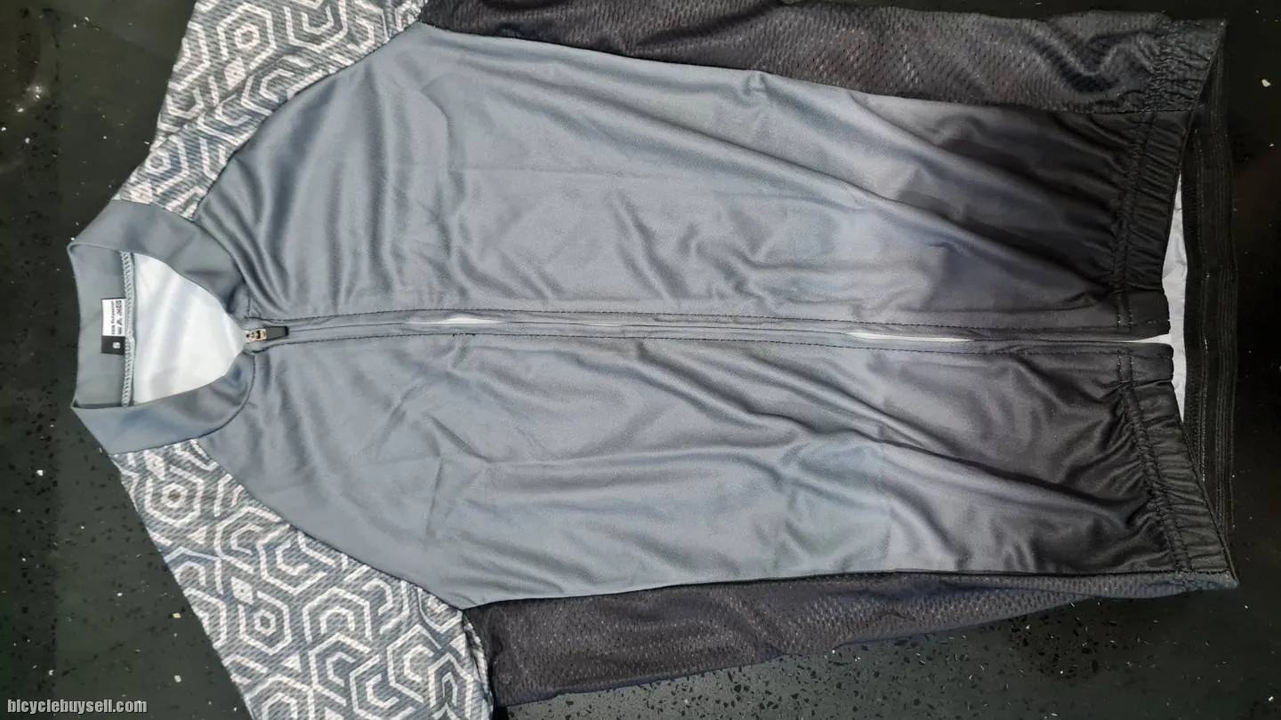 Unique grey design jersey