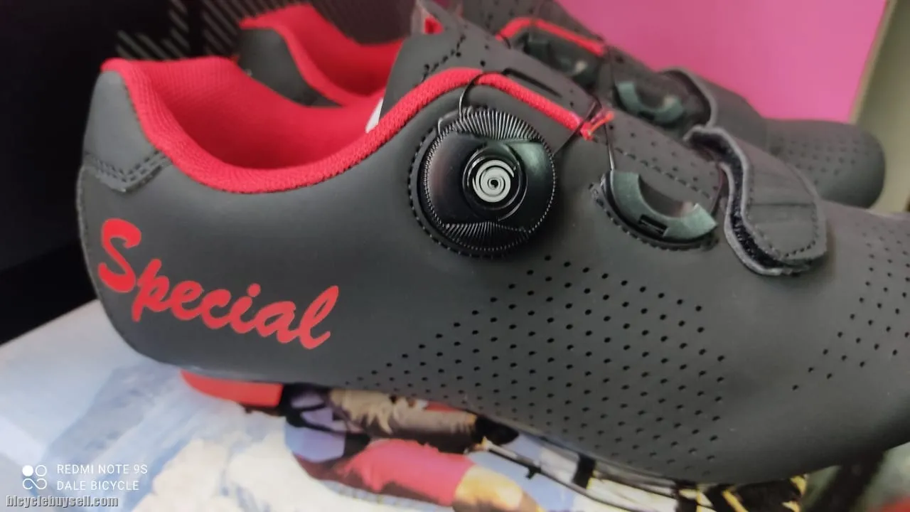 SPEED RB CYCLING SHOES SMALL SIZES WHITE BLACK RED