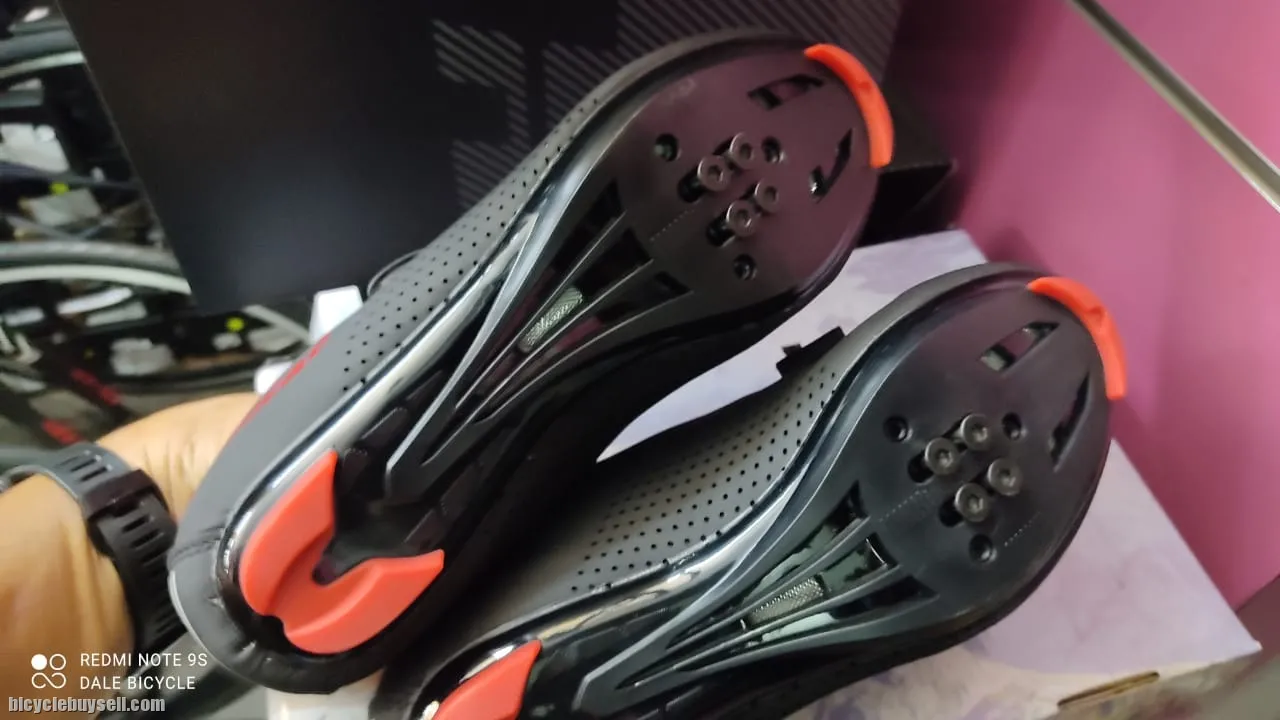 SPEED RB CYCLING SHOES SMALL SIZES WHITE BLACK RED