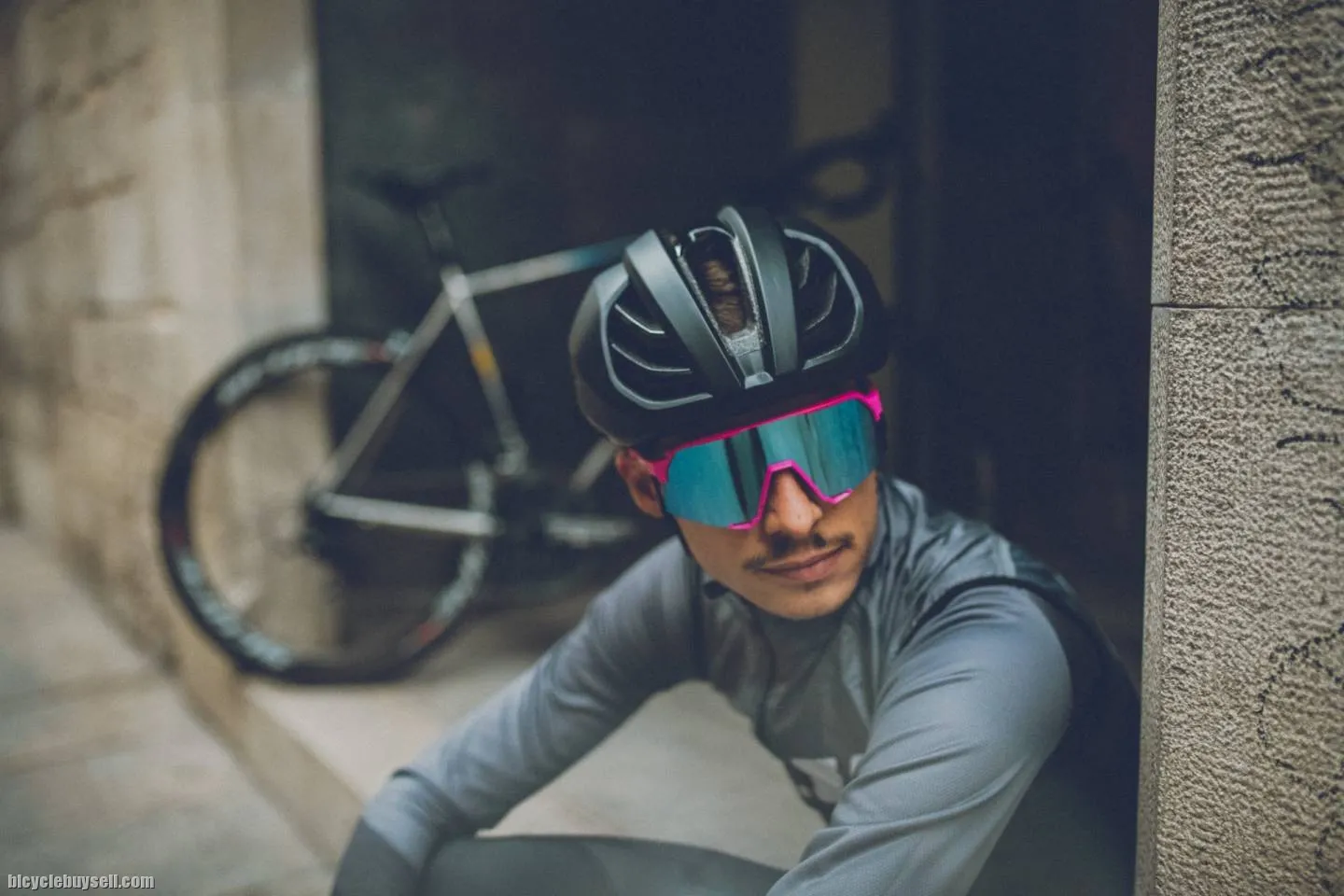 HJC Atara Racing Bike Safety Cycling Sport Helmet