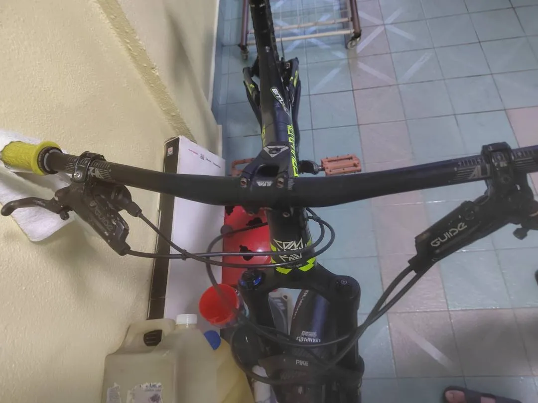 Commencal AM4 Full Sus