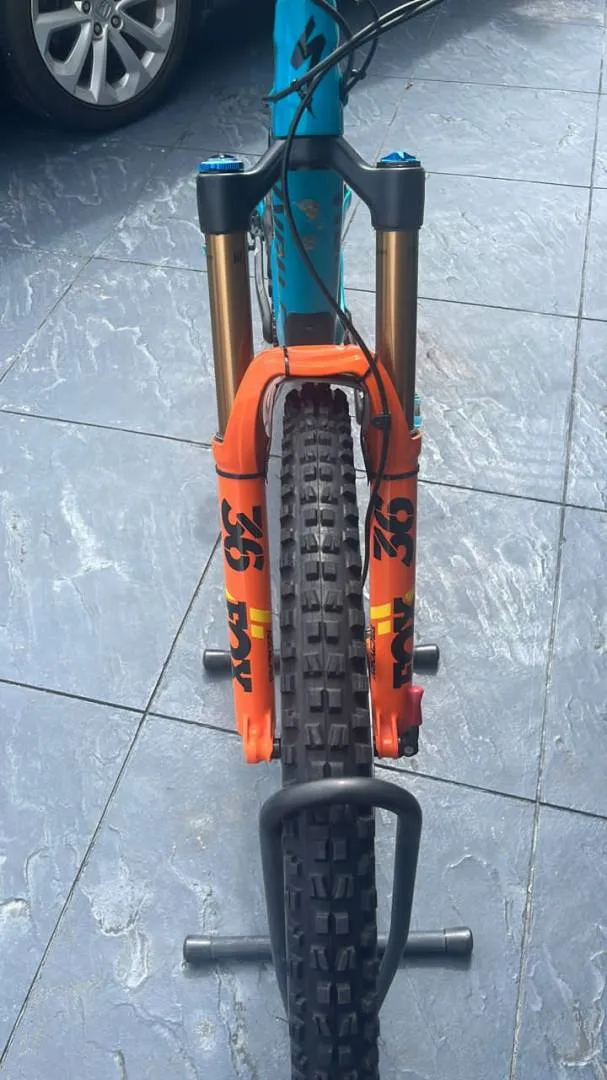 2020 Specialized Enduro 29 frame and fork only