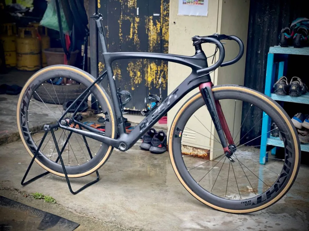 Alcott ASCARI carbon frameset size 54