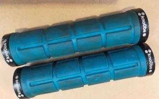 KNOOBS ULTRA COMFORT GRIP - USED LESS THAN 3 MONTHS