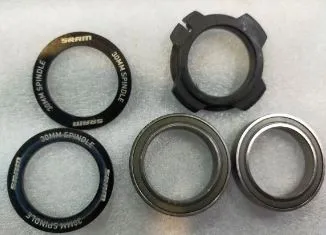 SRAM BB30 BOTTOM BRACKET BEARING SET WITH PRELOAD UNIT USED LESS THAN 2 MONTHS SMOOTH ROLLING CONDIT