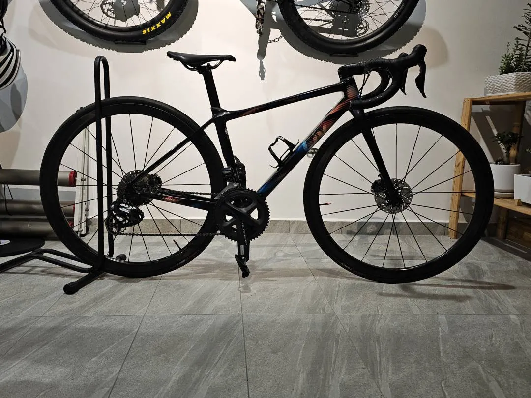 2022 LIV LANGMA ADVANCED DISC 1 QOM Road Bike