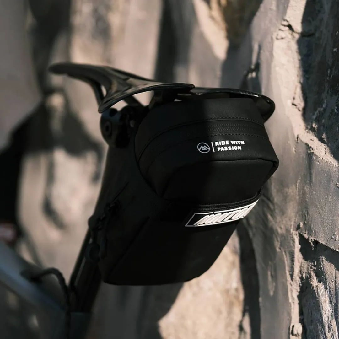 Monton Saddle Bag