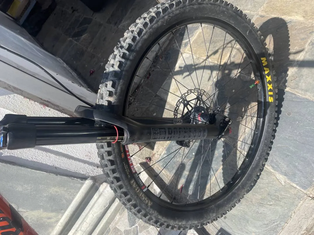 ROCKSHOX YARI BOOST