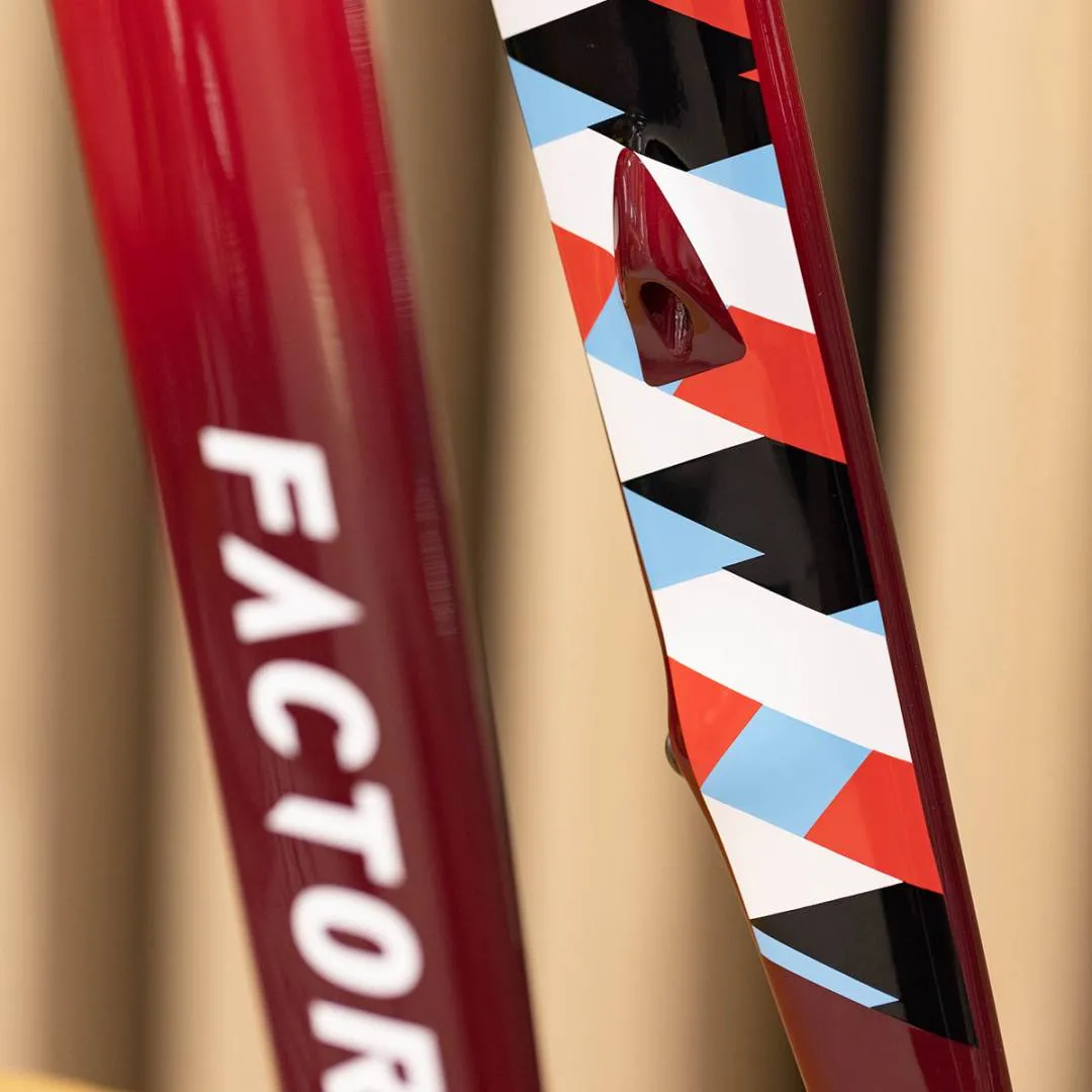 FACTOR OSTRO VAM CANADIAN RED FRAMESET 2023