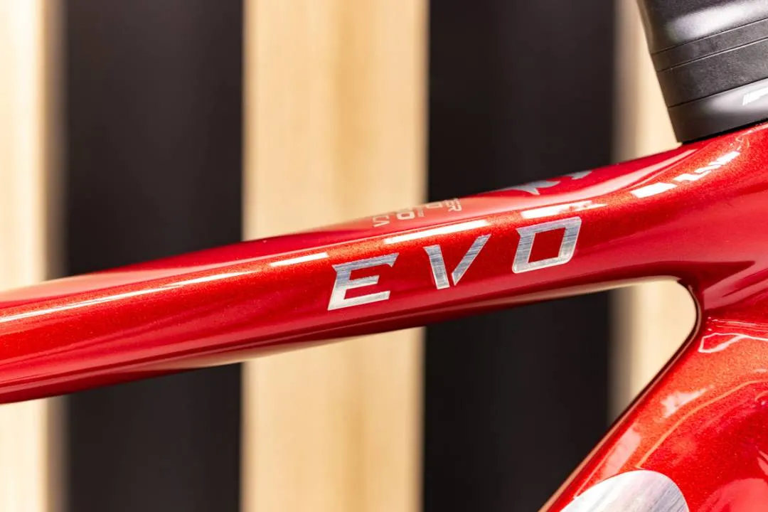 GUSTO RANGER EVO SPORT 105 Di2 12-Speed All Rounder Road Bike (PM for size)