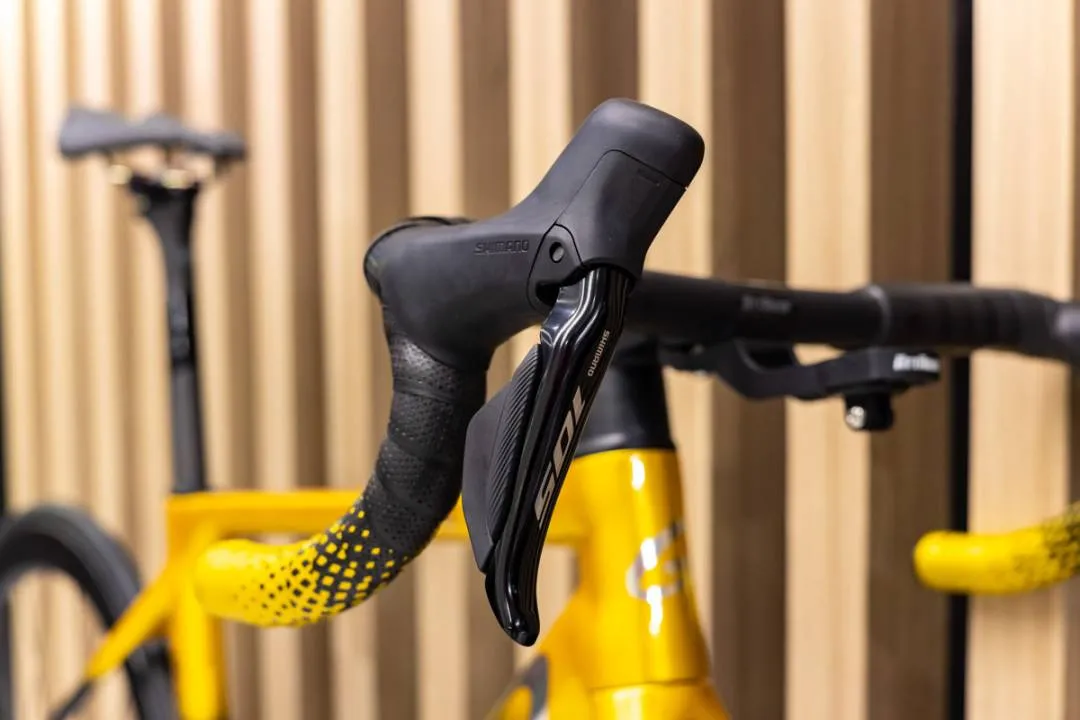 GUSTO RANGER EVO SPORT Team Limited 105 Di2 12-Speed All Rounder Road Bike (PM for size)