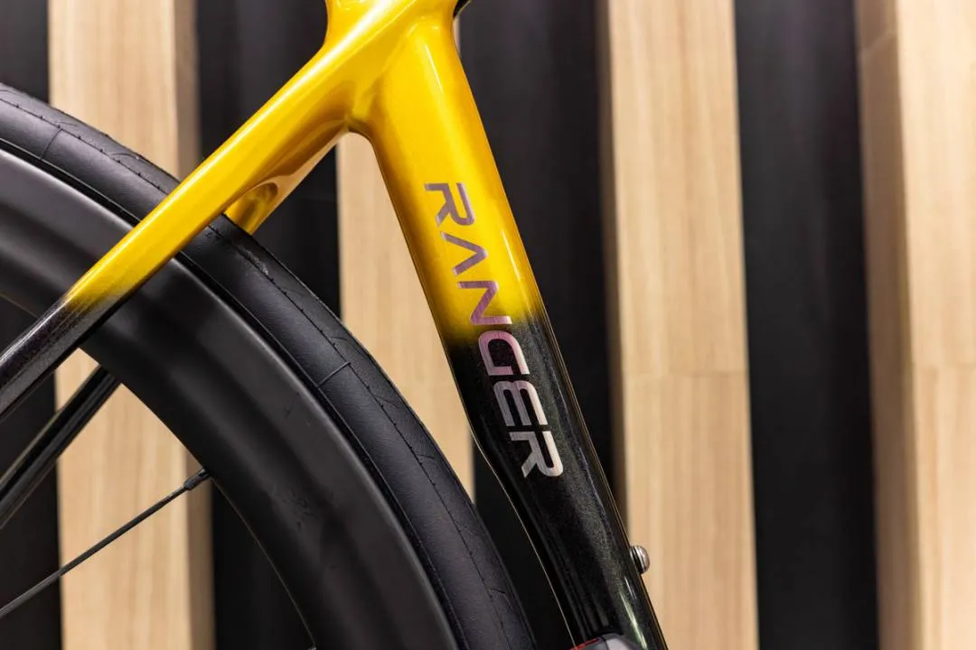 GUSTO RANGER EVO SPORT Team Limited 105 Di2 12-Speed All Rounder Road Bike (PM for size)