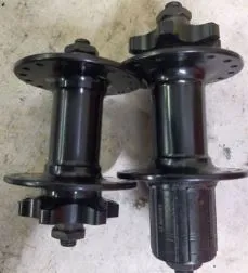 MTB HUBSET 10X135MM REAR QR &amp; 9X100MM FRONT QR USED AROUND 3MONTHS 32HOLE - SELLING CHEAP